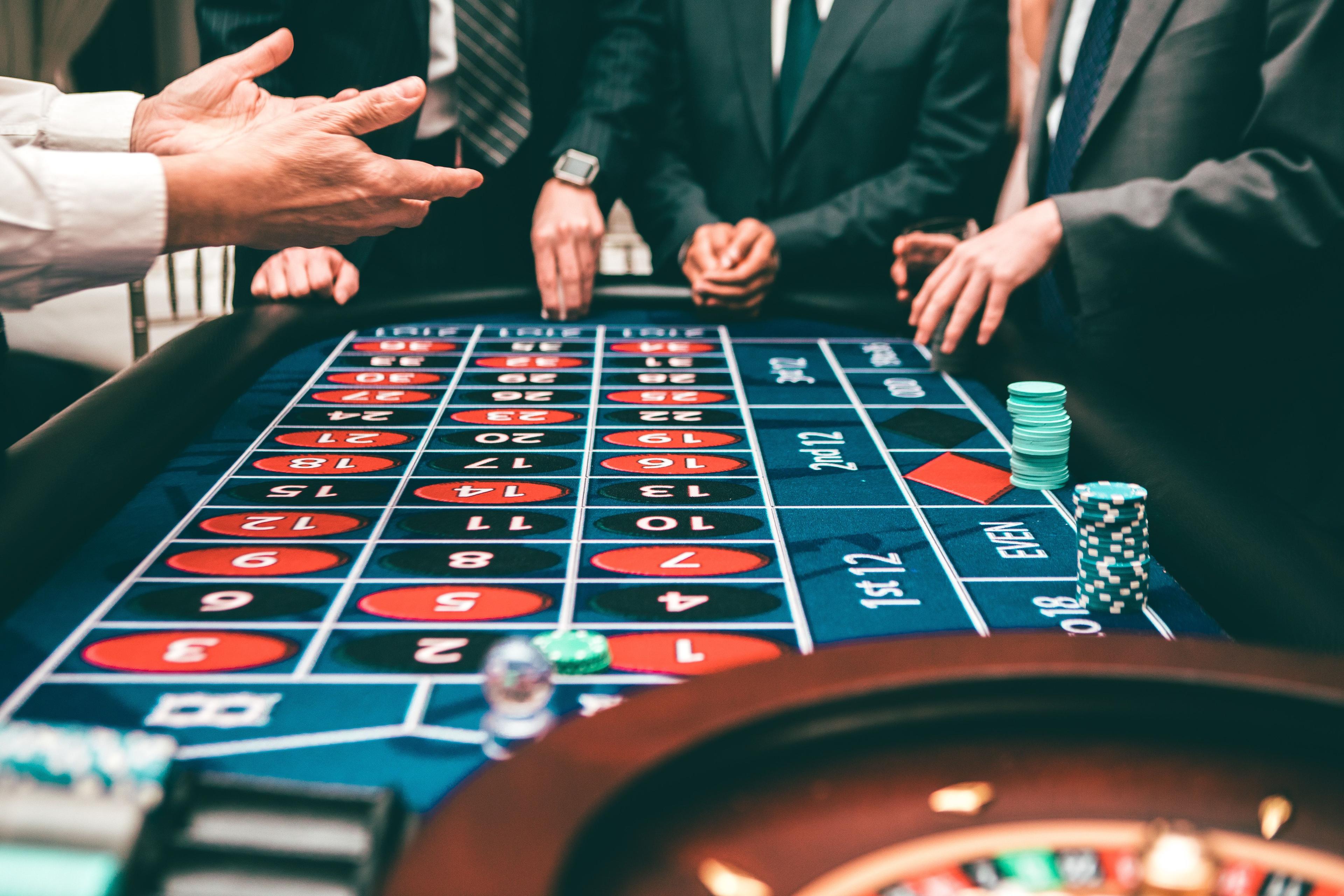 Киберспорт: когда мир азартных игр переходит в Интернет и сталкивается с онлайн-казино