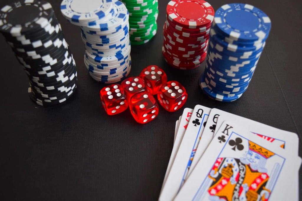 Знакомство с самыми популярными играми онлайн-казино