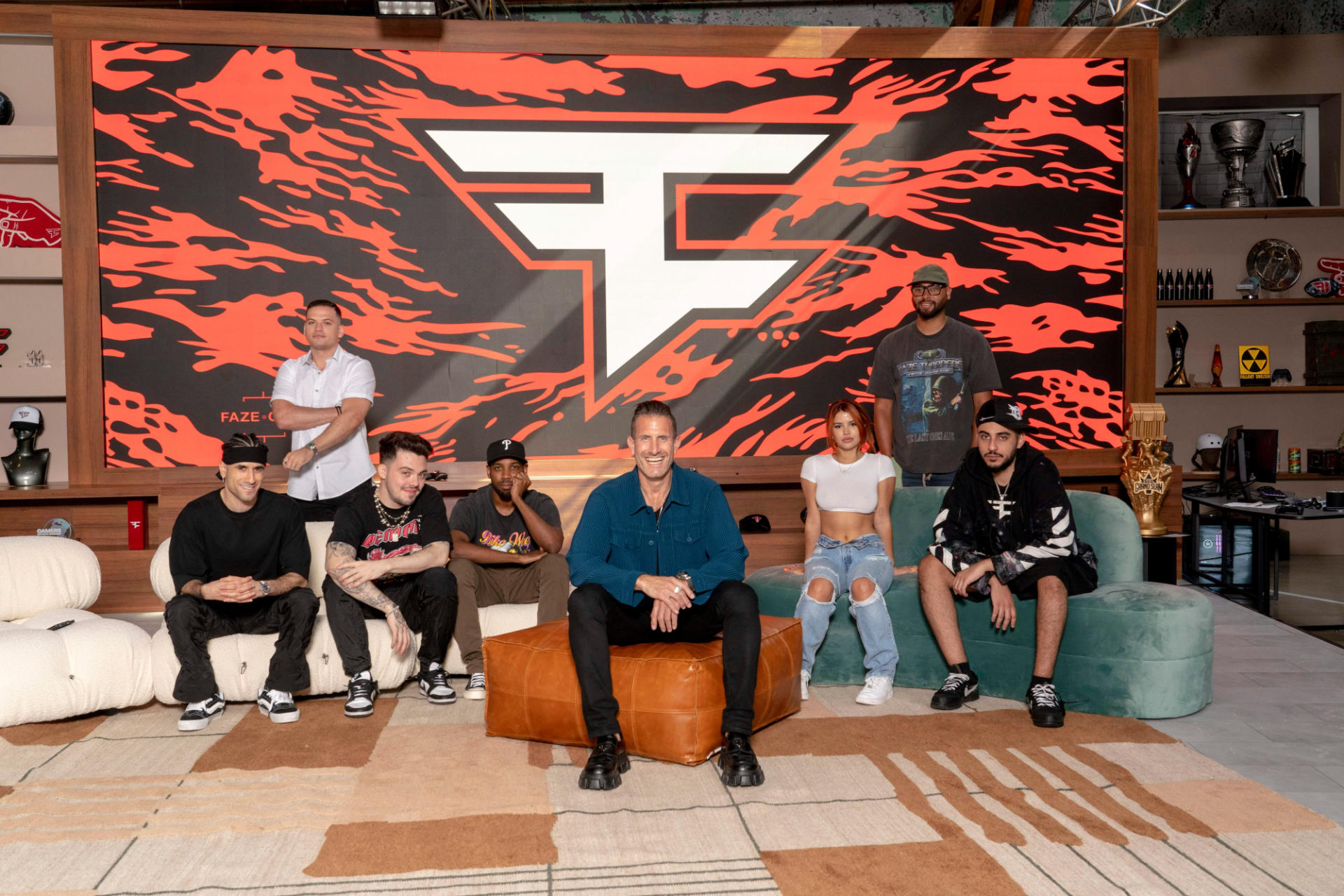 How To Buy Faze Clan Stock FaZe Clan Stock — аналитика выхода североамериканской организации на